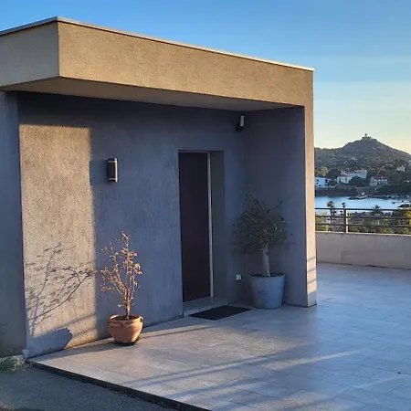 Architect-designed Villa, Overlooking Agay Bay וילה *
