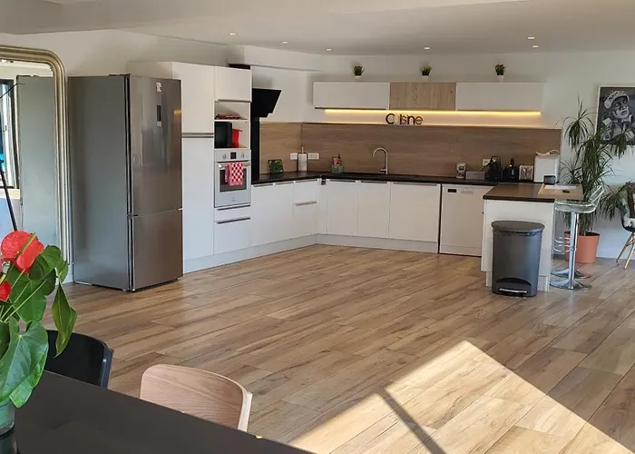 شقة Architect-designed Villa, Overlooking Agay Bay