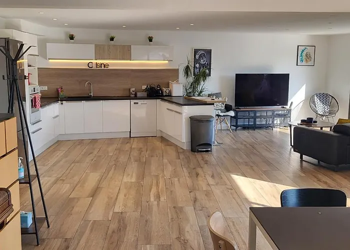 Architect-designed Villa, Overlooking Agay Bay アパート Saint-Raphaël